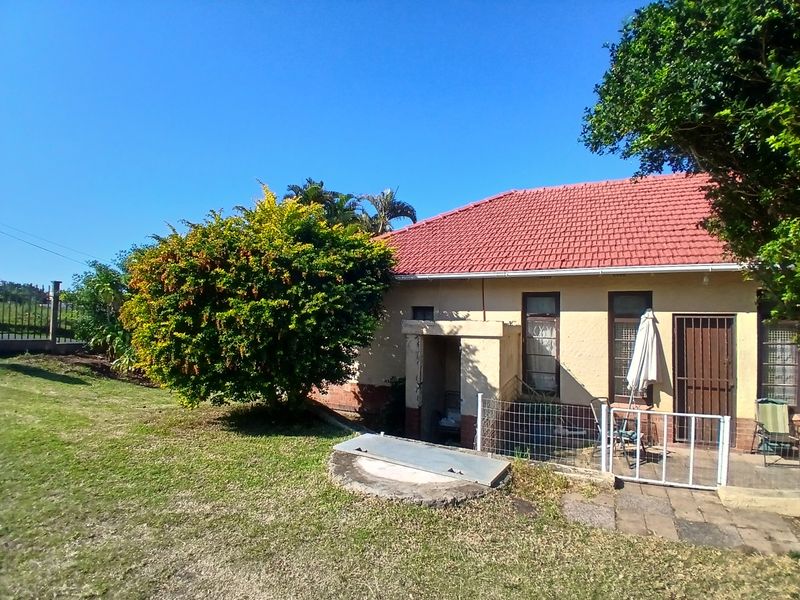 Large property with lots of potential! - Photo 1