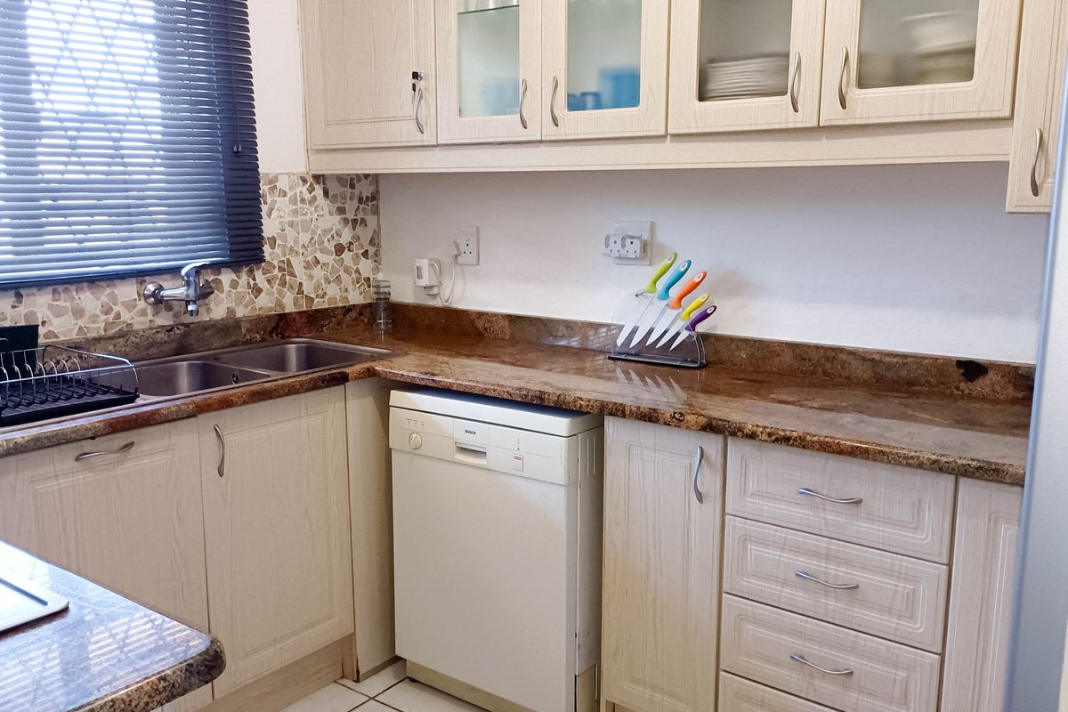 Spectacular Top-Floor Apartment on the Beach – Ramsgate - Photo 3