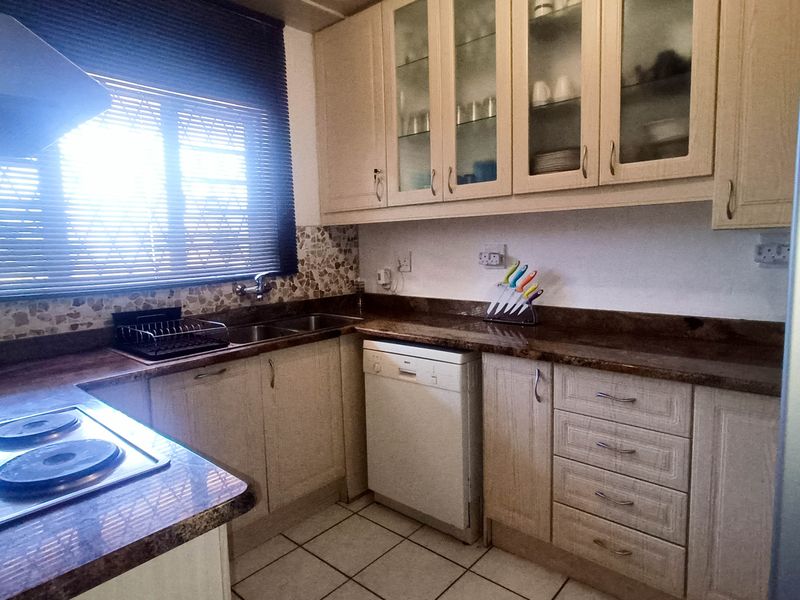 Spectacular Top-Floor Apartment on the Beach – Ramsgate - Photo 2