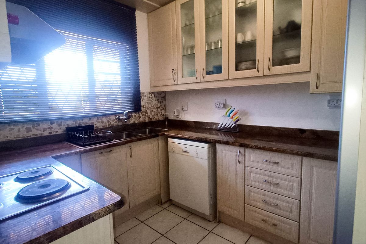 Spectacular Top-Floor Apartment on the Beach – Ramsgate - Photo 2