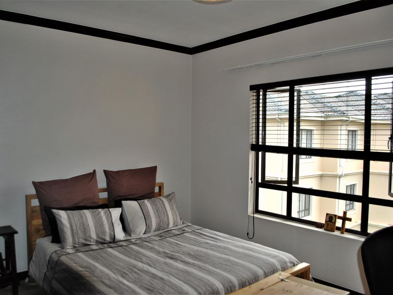 Remarkable Value. Unbeatable location - Photo 6