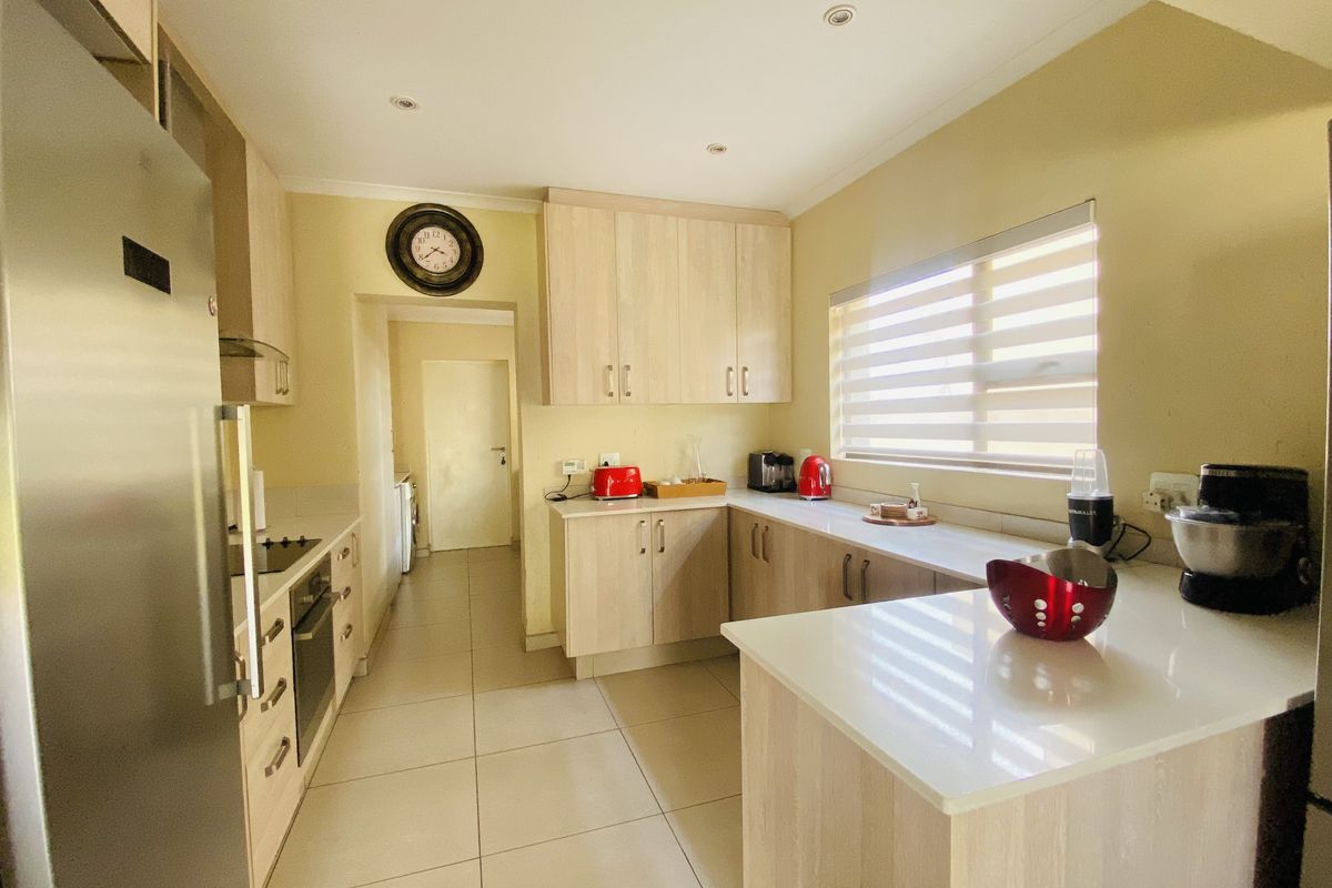 Secure Living - Photo 3