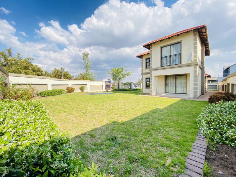 Secure Living - Photo 2