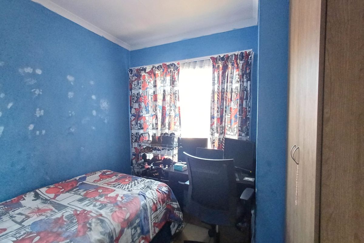 Charming 2-bedroom sectional title in The Orchards, Akasia—perfect for modern living and convenienc - Photo 5