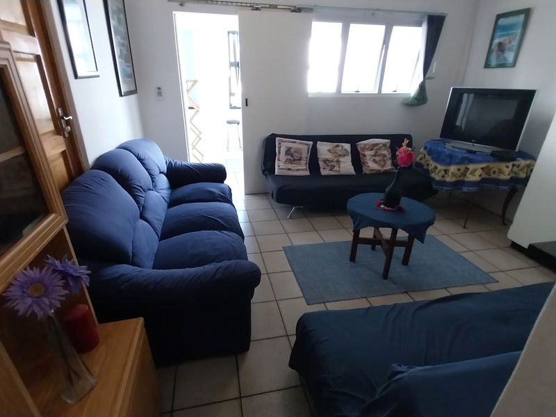 Beautiful Sea front unit, not to be missed! - Photo 6