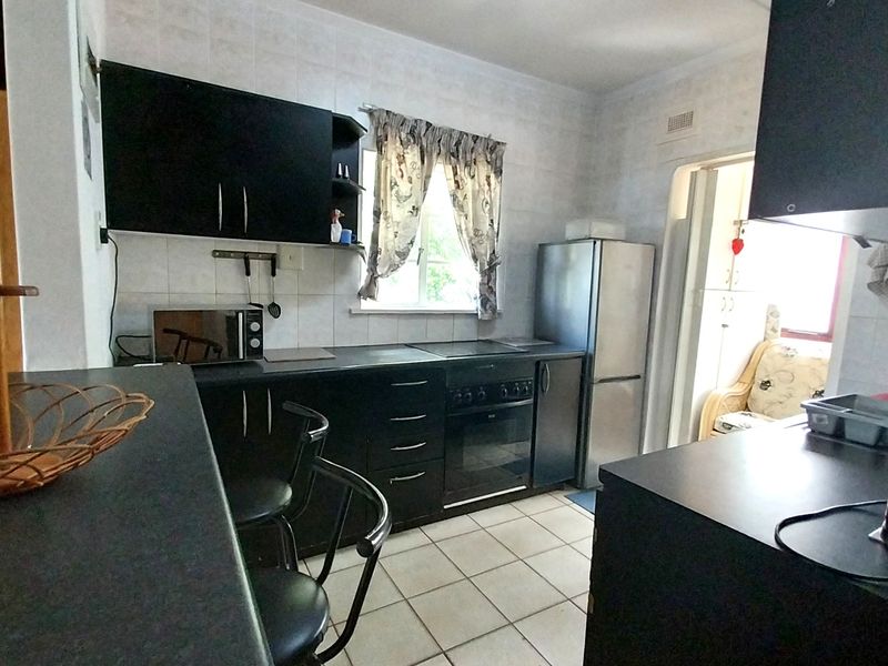 Beautiful Sea front unit, not to be missed! - Photo 5