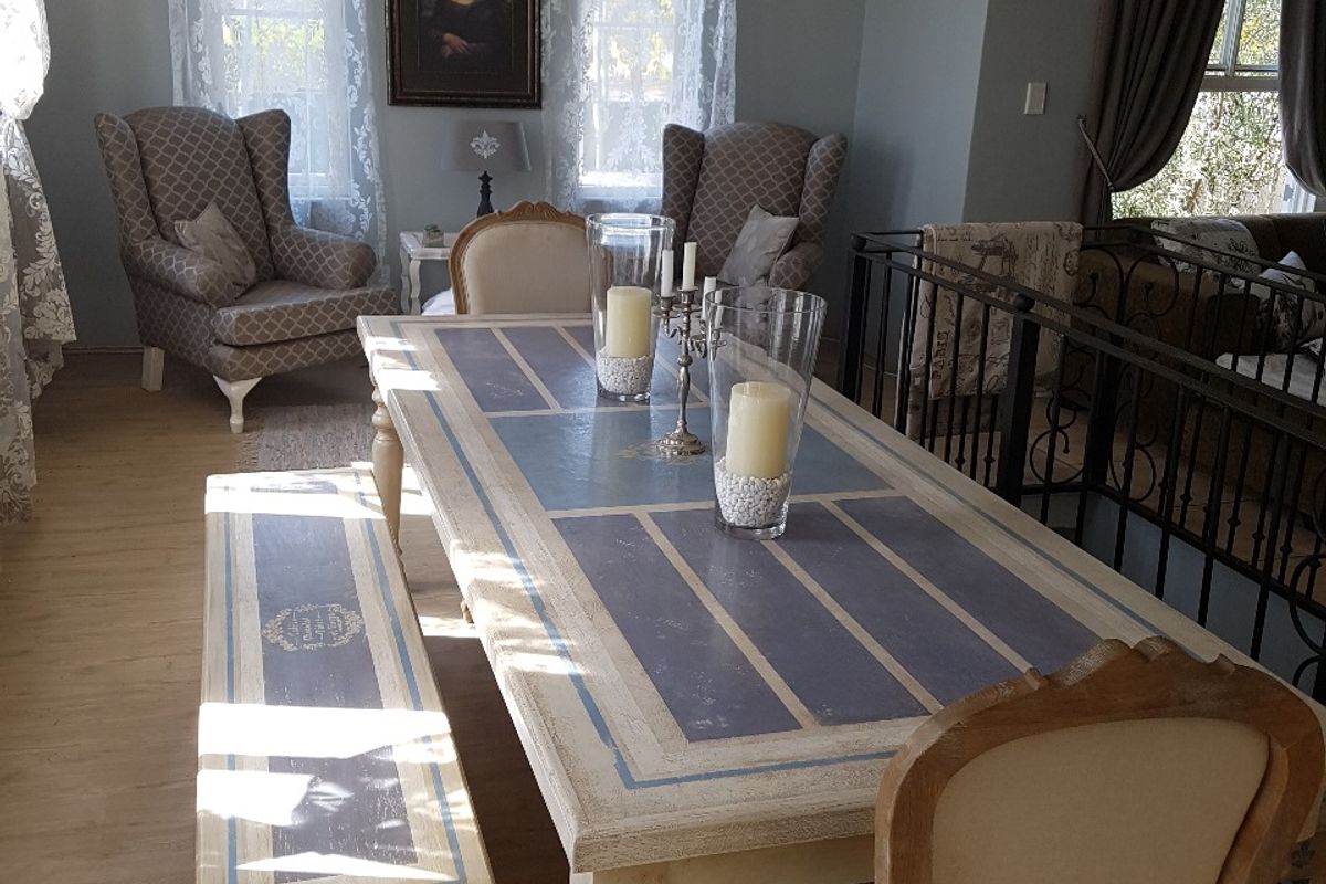 Chic, Classy Penthouse - Photo 3