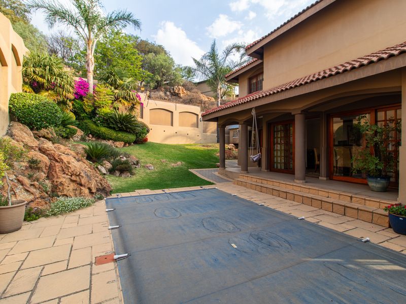 Magnificent Triple storey Cluster - Photo 4