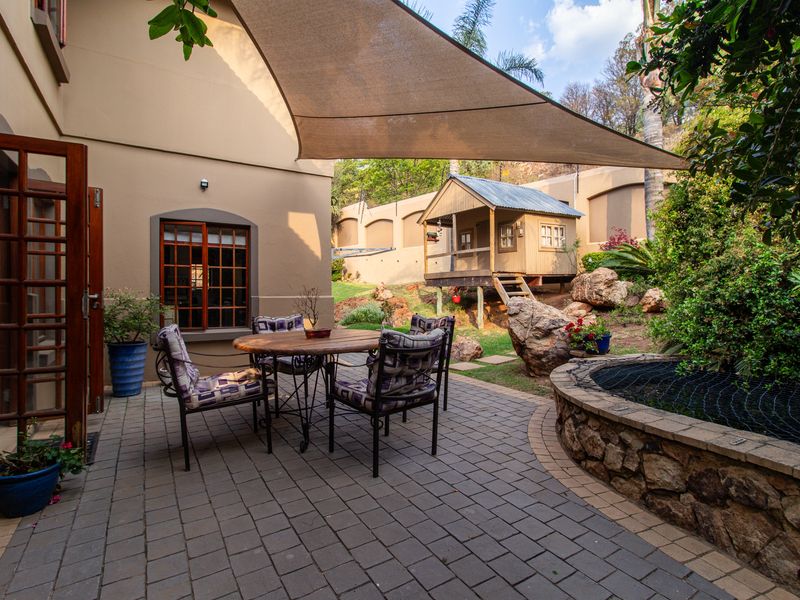 Magnificent Triple storey Cluster - Photo 10