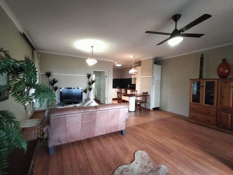 Beautiful Family Home with Views - Photo 5