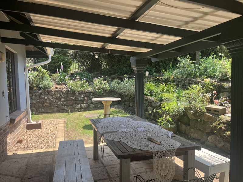 Beautiful Family Home with Views - Photo 10