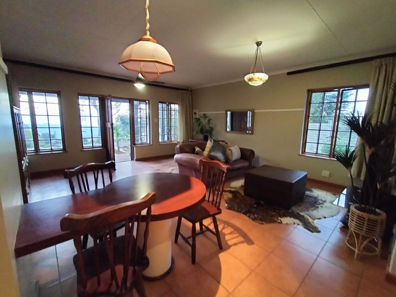 Beautiful Family Home with Views - Photo 6