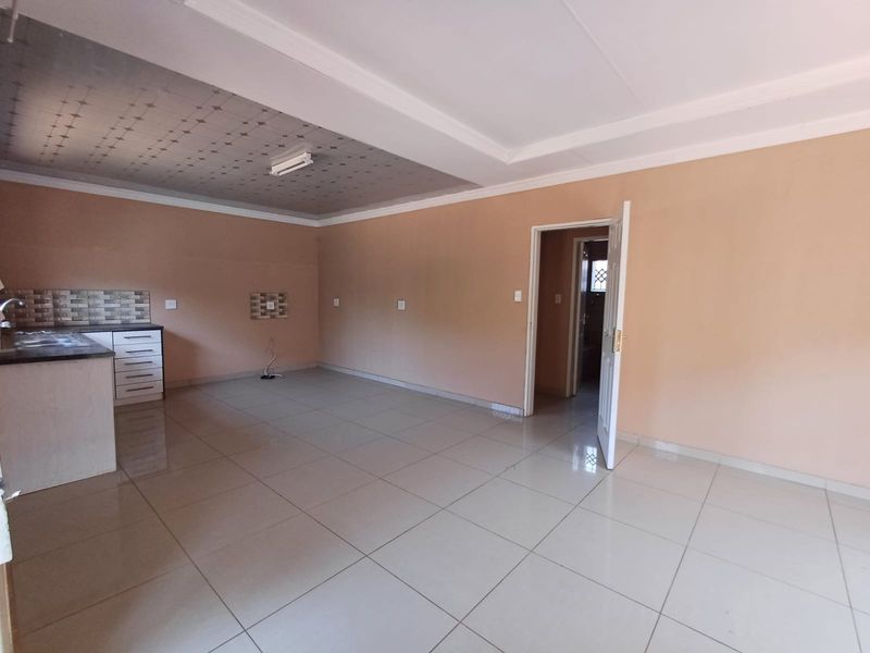 Block of flats for sale in Louis Trichardt - Photo 7