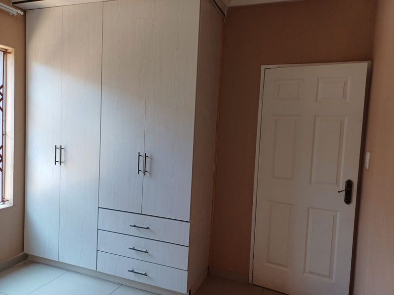 Block of flats for sale in Louis Trichardt - Photo 3