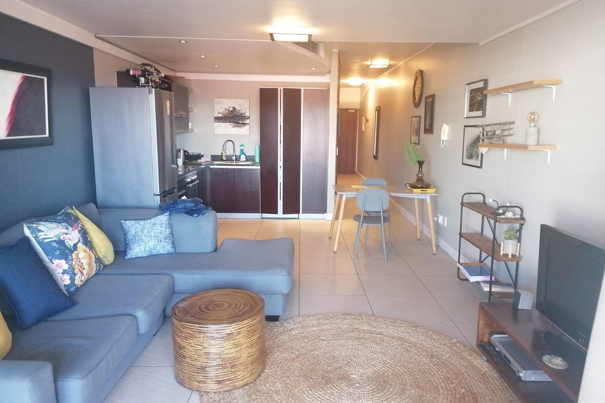 Modern living in the heart of the city! - Photo 4