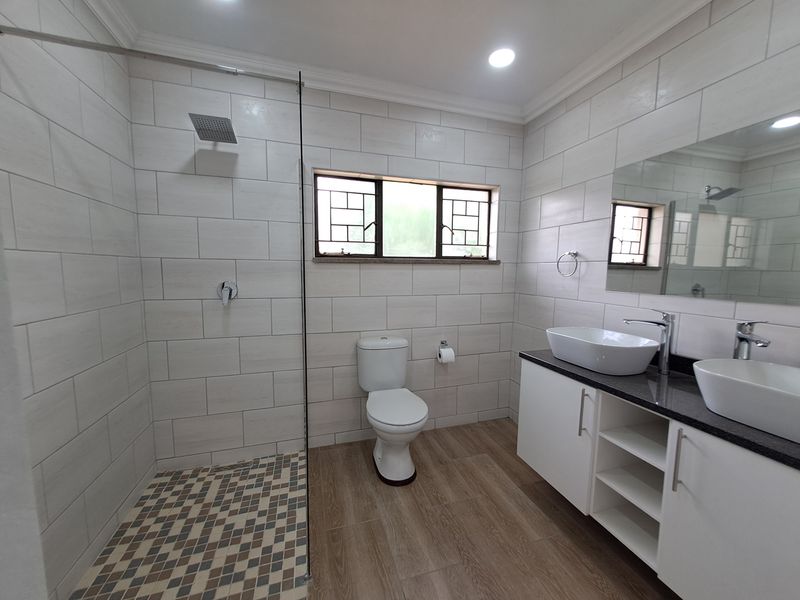 Renovated 3-Bedroom Home with Spacious Yard – Move-In Ready! - Photo 2