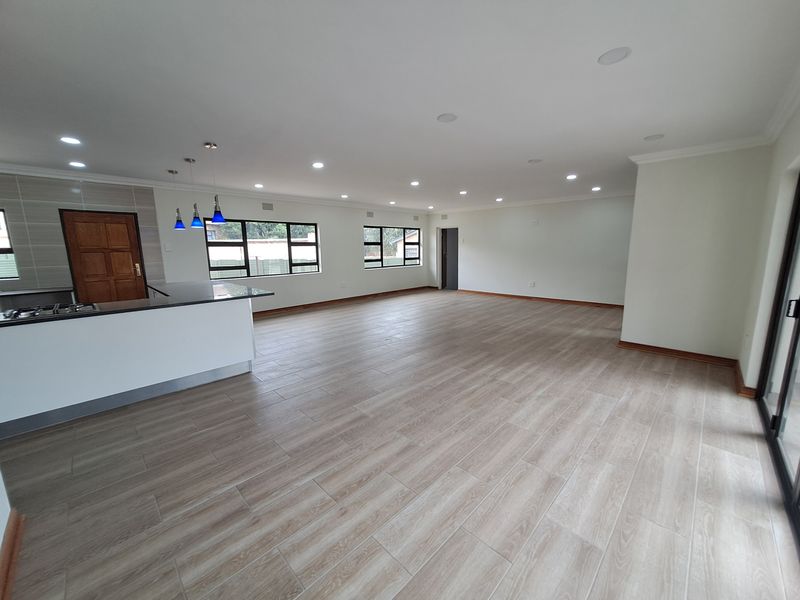 Renovated 3-Bedroom Home with Spacious Yard – Move-In Ready! - Photo 10