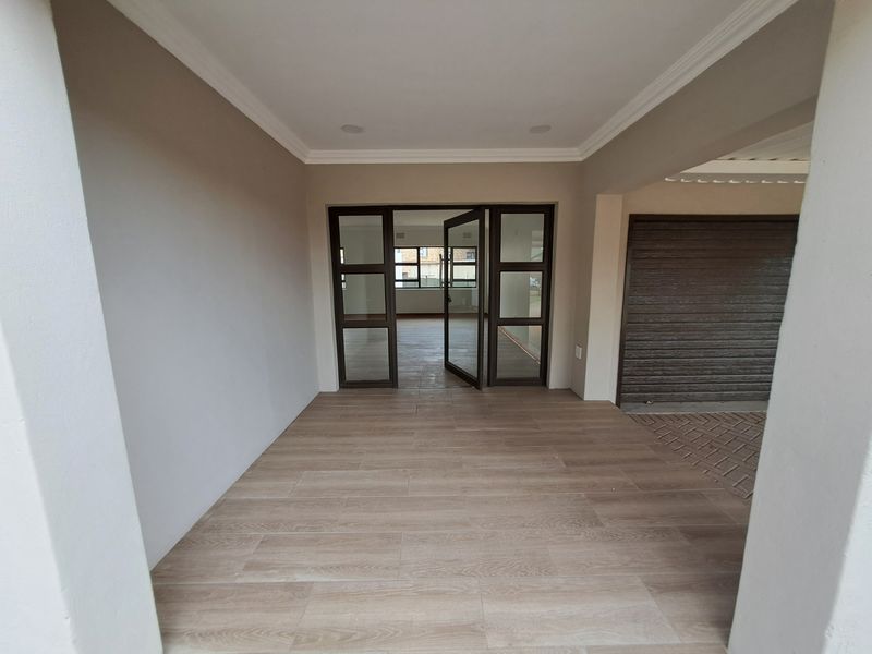 Renovated 3-Bedroom Home with Spacious Yard – Move-In Ready! - Photo 8