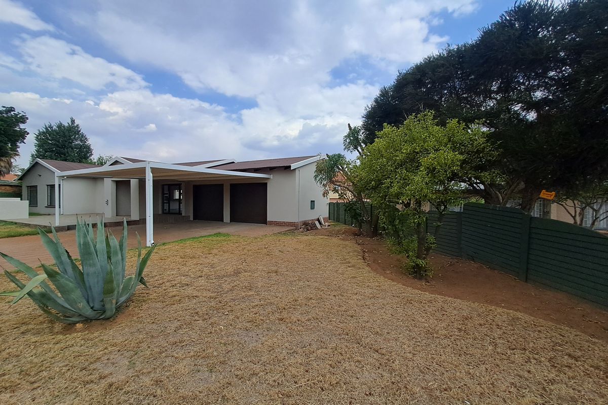 Renovated 3-Bedroom Home with Spacious Yard – Move-In Ready! - Photo 5