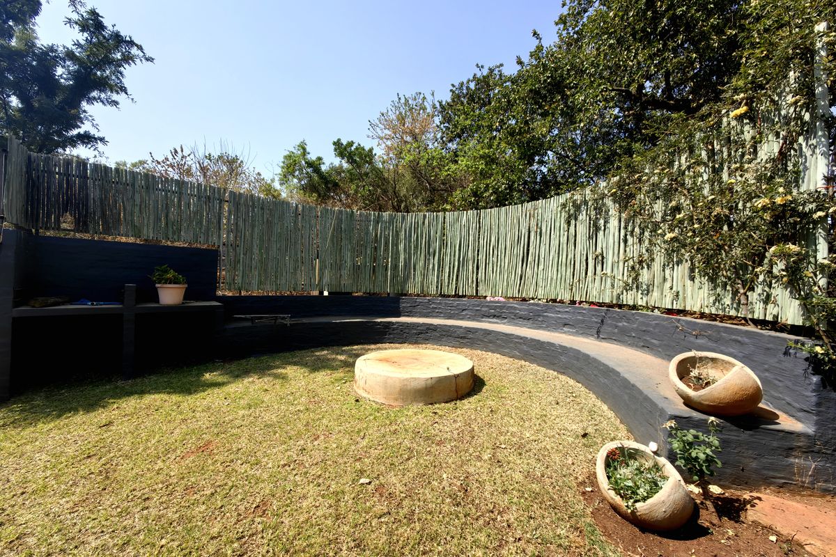 Gorgeous Weekend Getaway Home in Aviation Estate - Photo 4