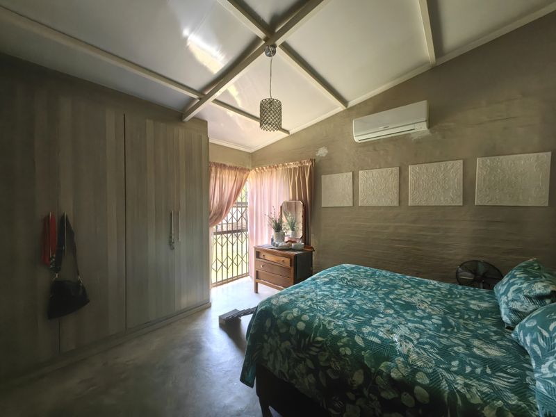 Gorgeous Weekend Getaway Home in Aviation Estate - Photo 10