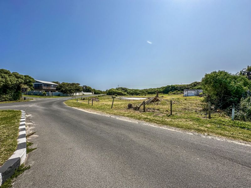 Large plot with northern exposure, sea views and services in prime position in Van Dyksbaai - Photo 4