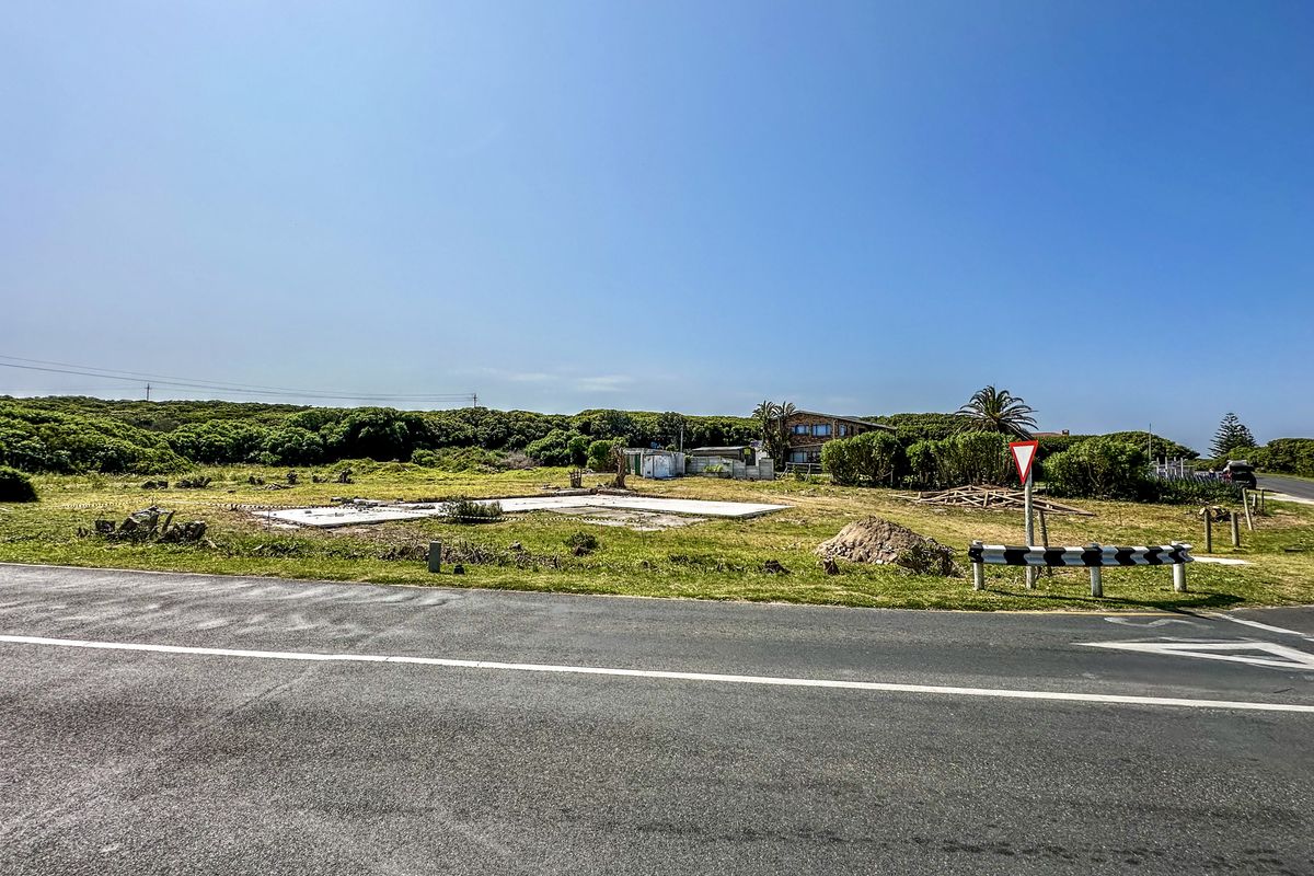 Large plot with northern exposure, sea views and services in prime position in Van Dyksbaai - Photo 2