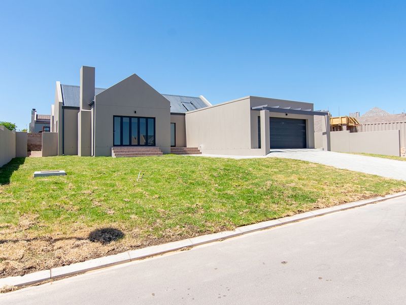 3 Bedroom House for Sale in Vredenburg - Photo 2