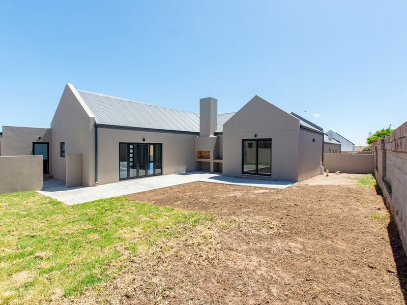3 Bedroom House for Sale in Vredenburg - Photo 7