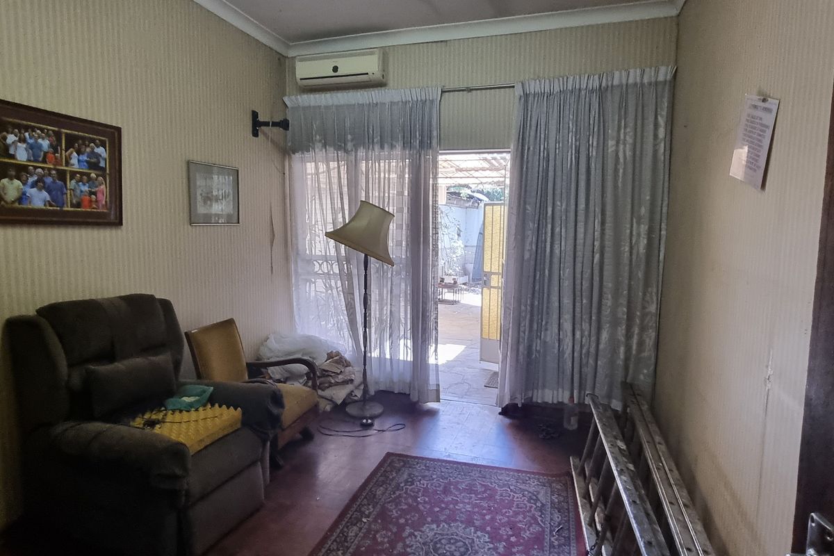 Location Location Location! - Photo 4