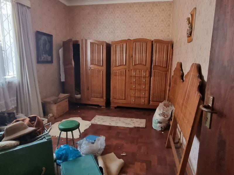 Location Location Location! - Photo 7