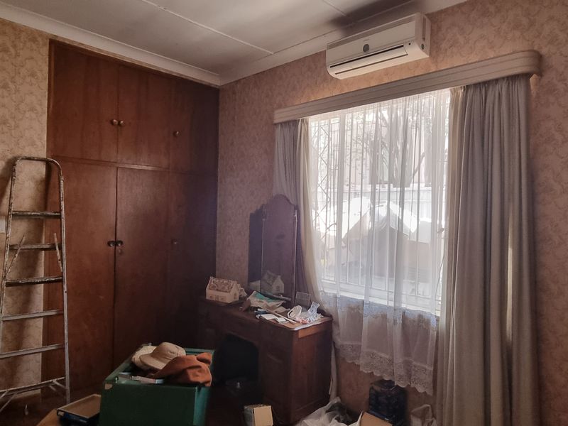 Location Location Location! - Photo 8