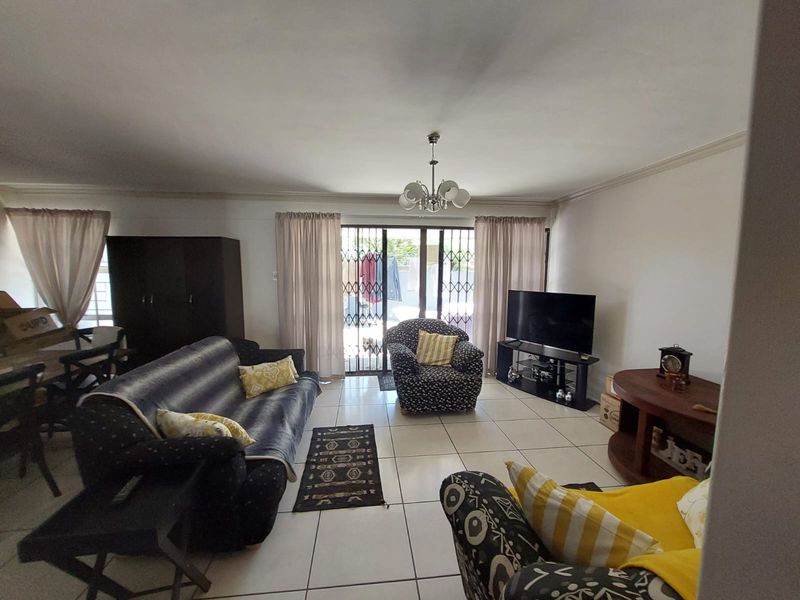 3 Bedroom apartment/Flat for Sale in Sasolburg - Photo 4