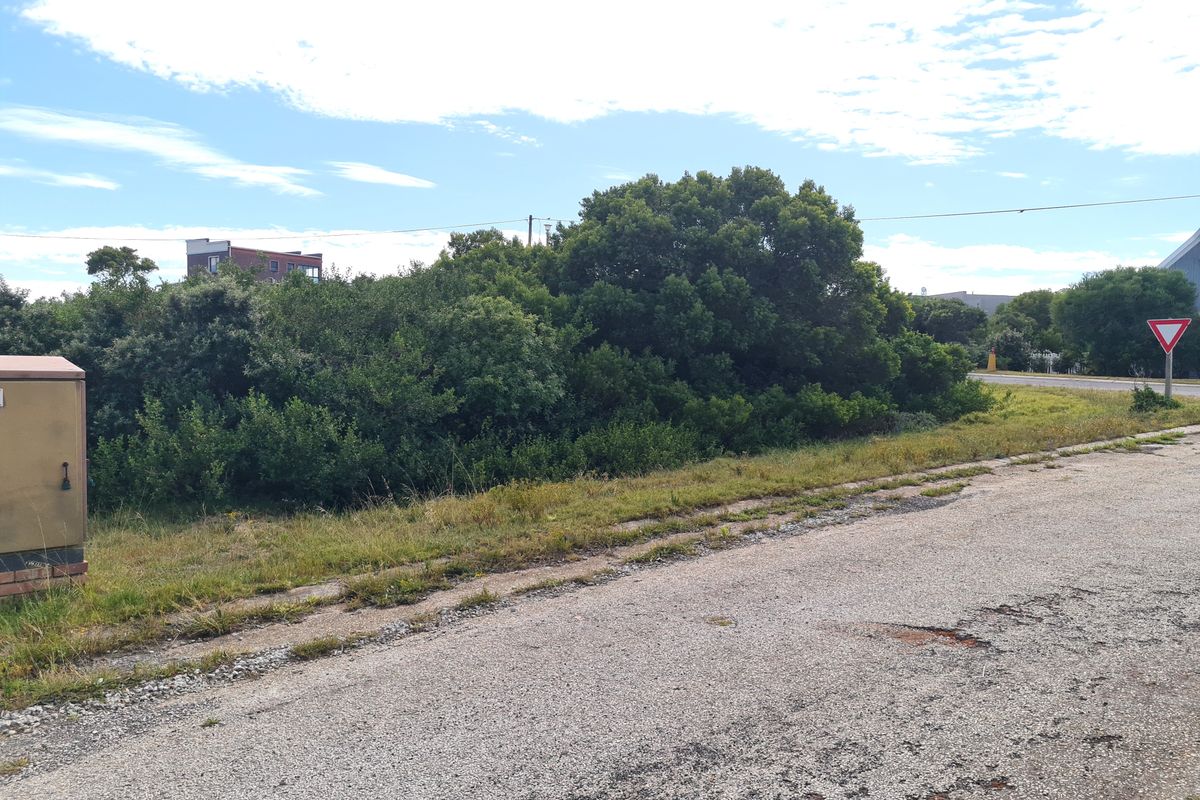 Large Corner Stand with Landscape Views in Paradise Beach, Jeffreys Bay - Photo 3