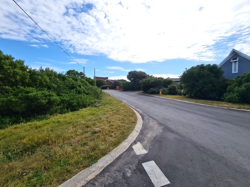 Large Corner Stand with Landscape Views in Paradise Beach, Jeffreys Bay - Photo 5
