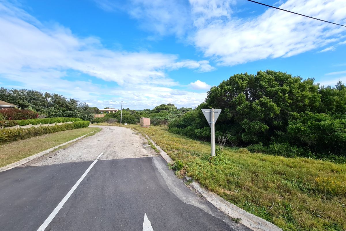 Large Corner Stand with Landscape Views in Paradise Beach, Jeffreys Bay - Photo 2