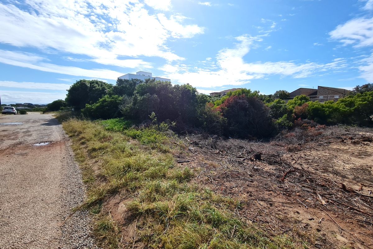 Large Vacant Stand in Good Company in Paradise Beach, Jeffreys Bay - Photo 2