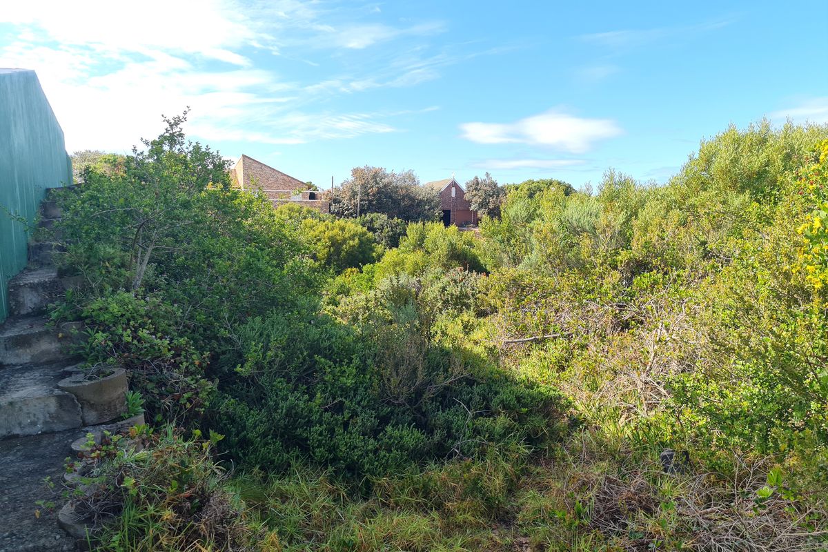 Large Vacant Stand in Good Company in Paradise Beach, Jeffreys Bay - Photo 5