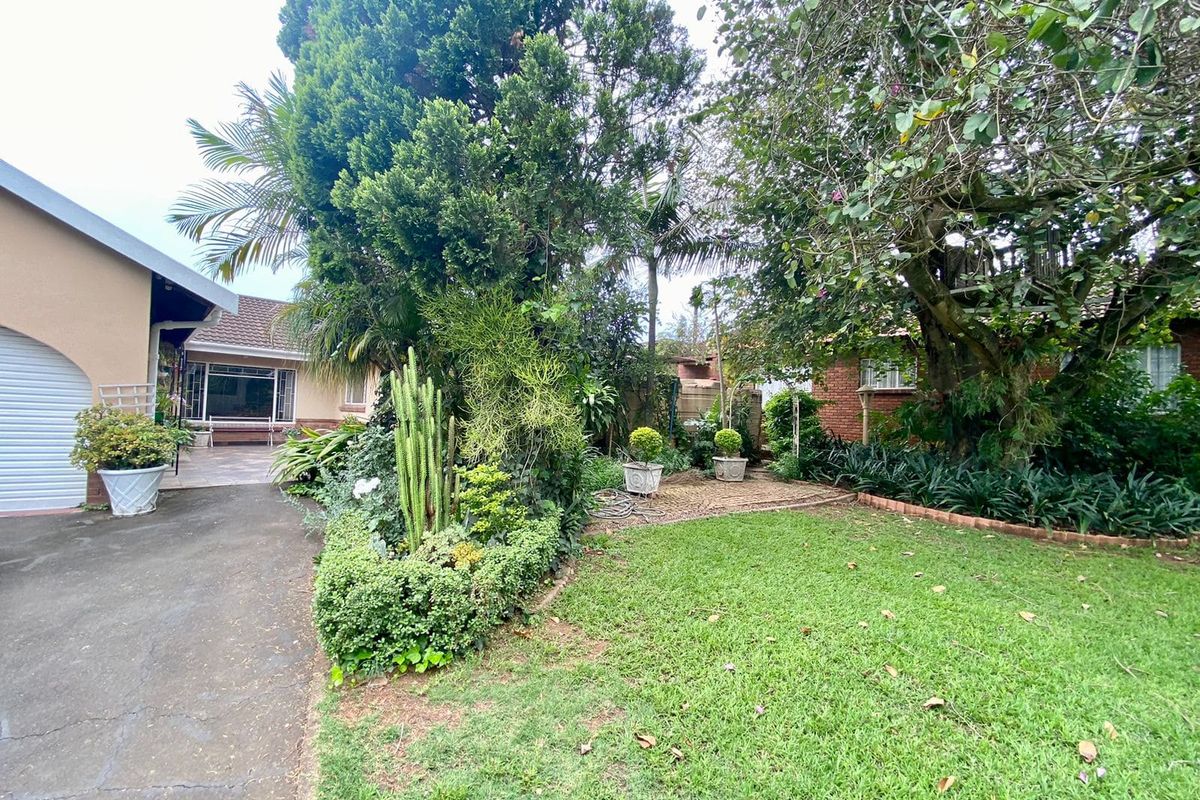 Large family home in prime location - Photo 4