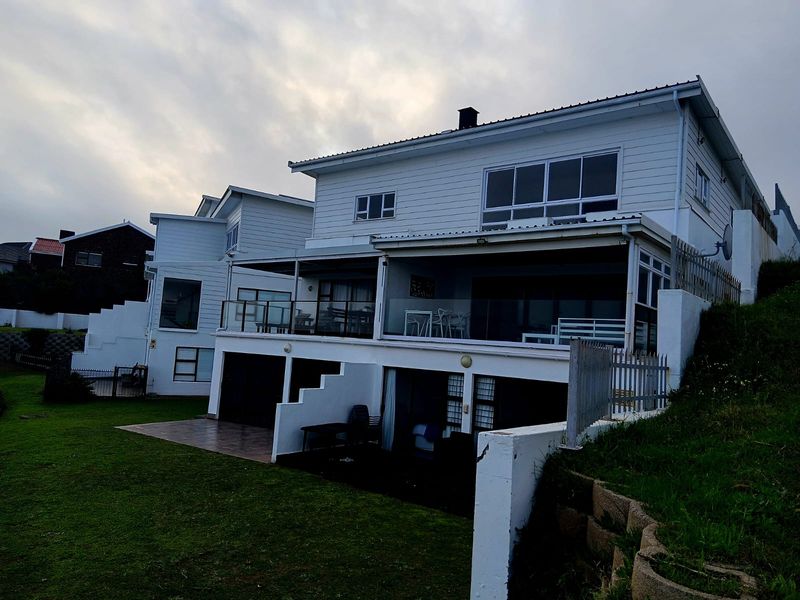 Morning Coffee & Evening Sundowners with Endless Ocean Views - Photo 1