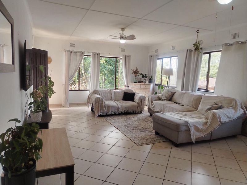 Beautiful, Spacious townhouse to let - Photo 2