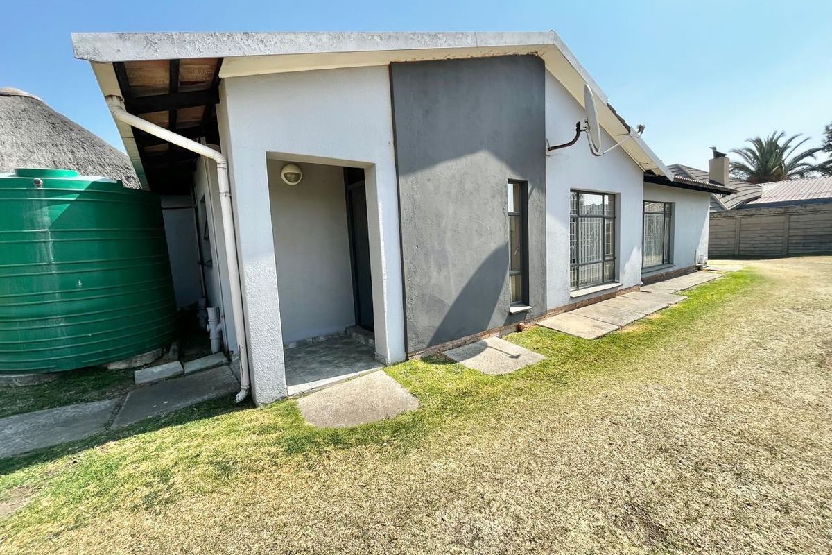 Excellent rental investment opportunity for sale in Secunda - Photo 4