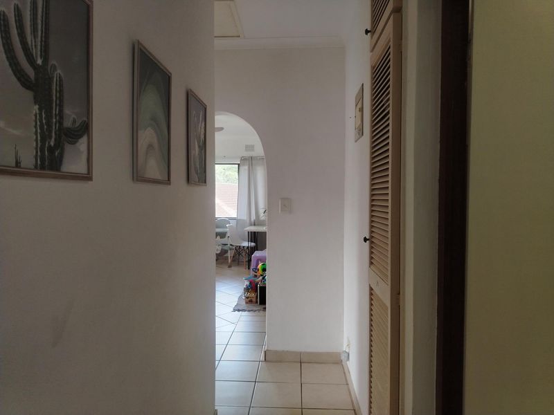 Beautiful Pet-Friendly Townhouse in Uvongo! - Photo 9