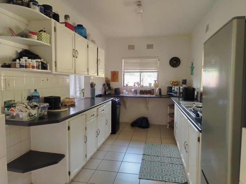 Beautiful Pet-Friendly Townhouse in Uvongo! - Photo 6