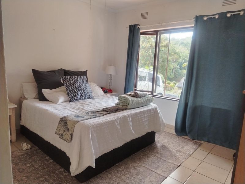 Beautiful Pet-Friendly Townhouse in Uvongo! - Photo 10