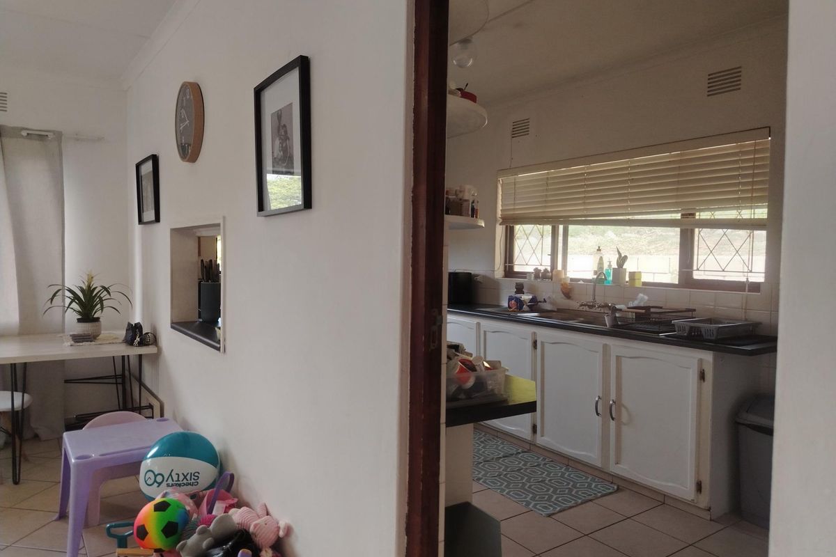 Beautiful Pet-Friendly Townhouse in Uvongo! - Photo 5