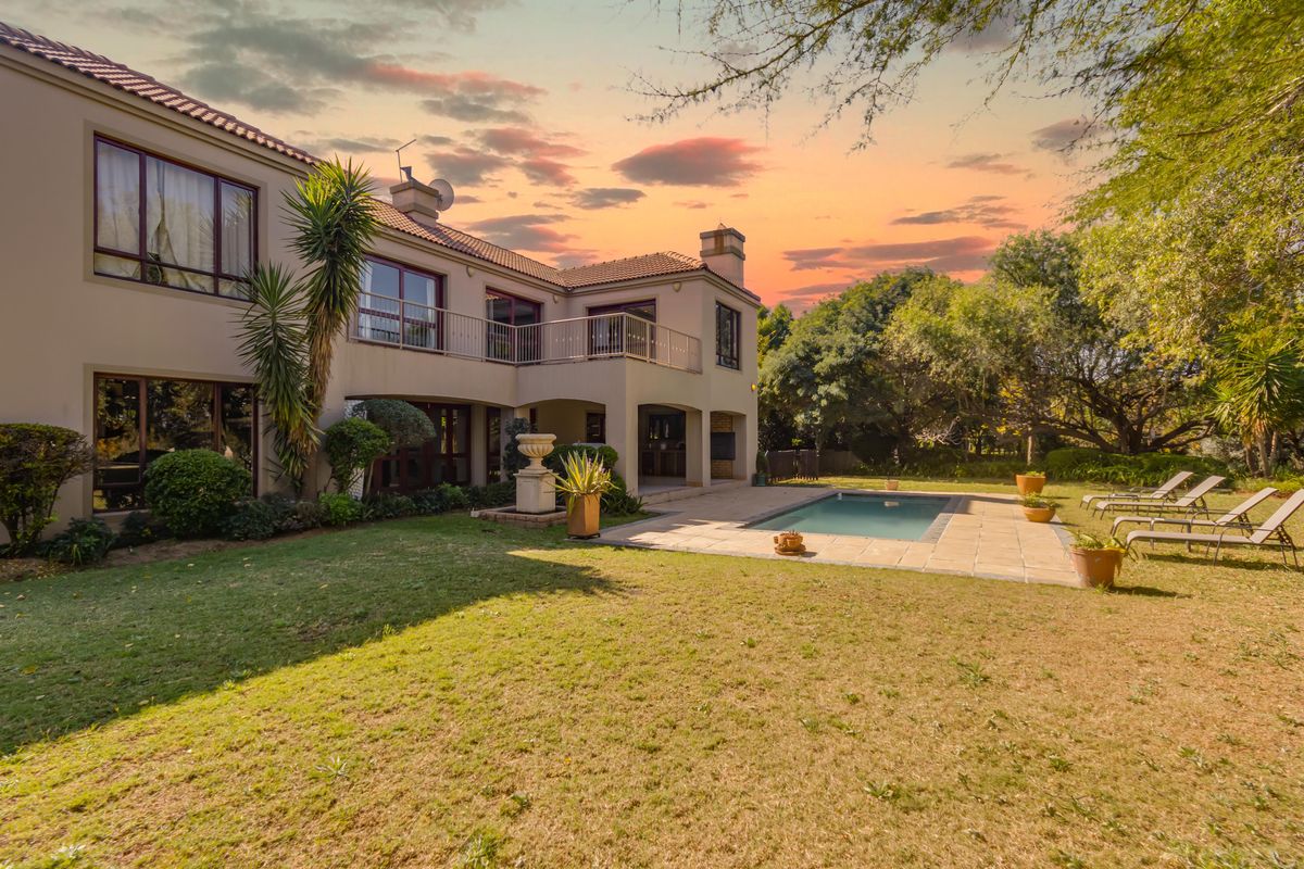 An absolute gem in the heart of Saddlebrook Estates. - Photo 3
