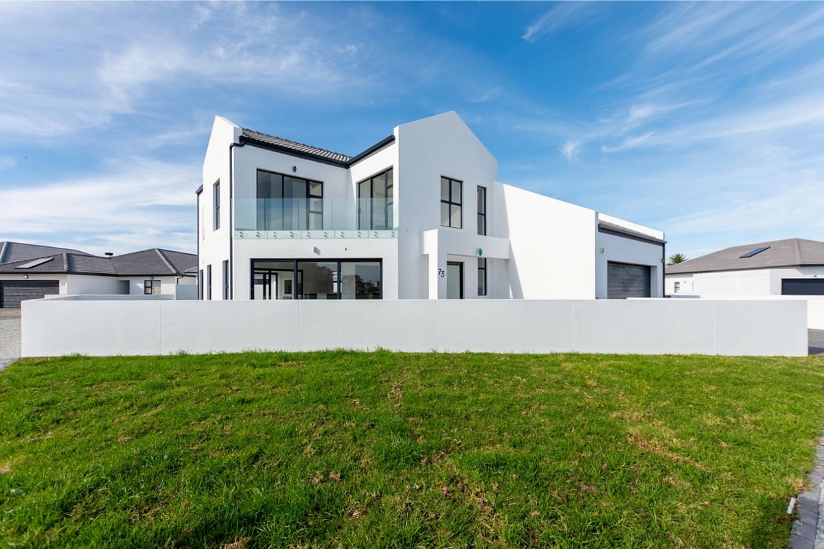 Shelley Point -  Perfect Family Home or Investment Opportunity - Photo 2