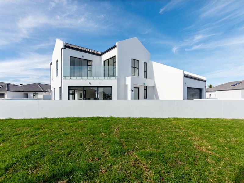 Shelley Point -  Perfect Family Home or Investment Opportunity - Photo 2