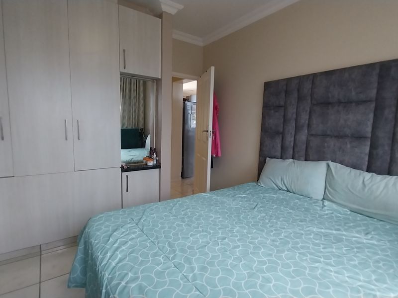 Modern 2-Bedroom Ground Floor Unit with Stunning Sea Views – Steps from Lucien Beach - Photo 10